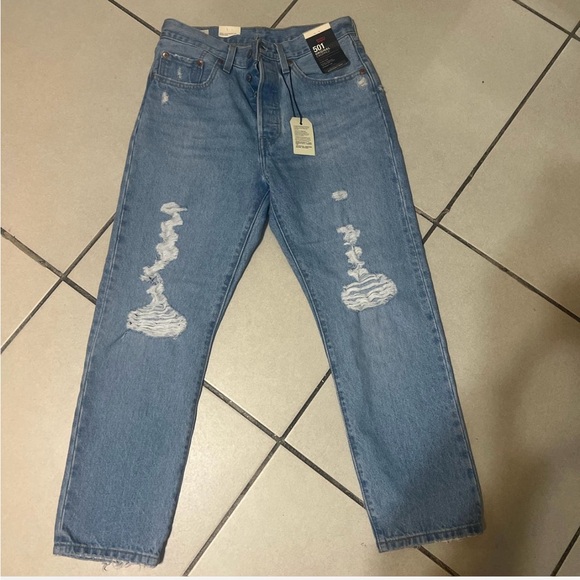 Levi's Women's Light Blue Distressed Jeans - Picture 1 of 7